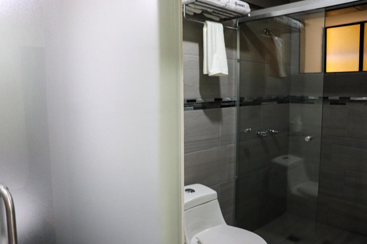 Hotel Mision 11 Tijuana Ngoại thất bức ảnh
